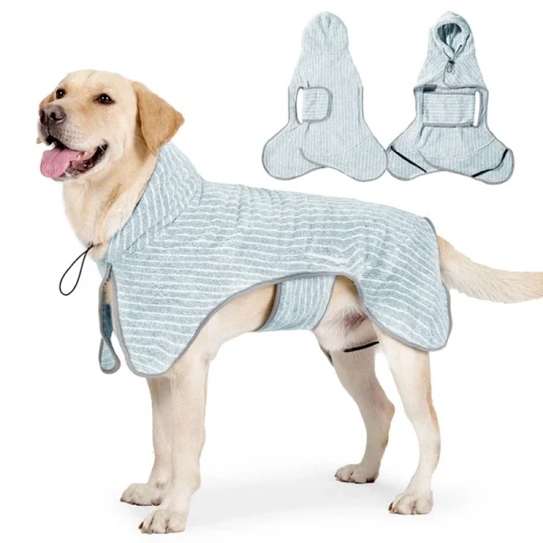 Fast Water Absorbent Bathrobe Towel .